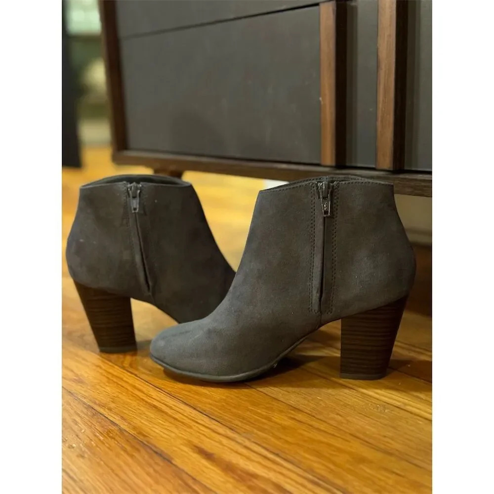 Old Navy Suede Ankle Boots - Picture 3 of 14